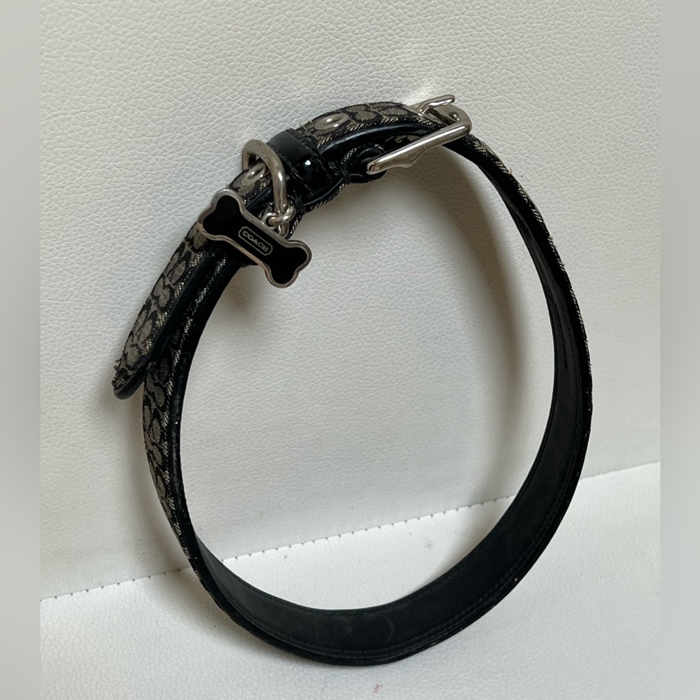 Coach Signature Dog Collar EUC